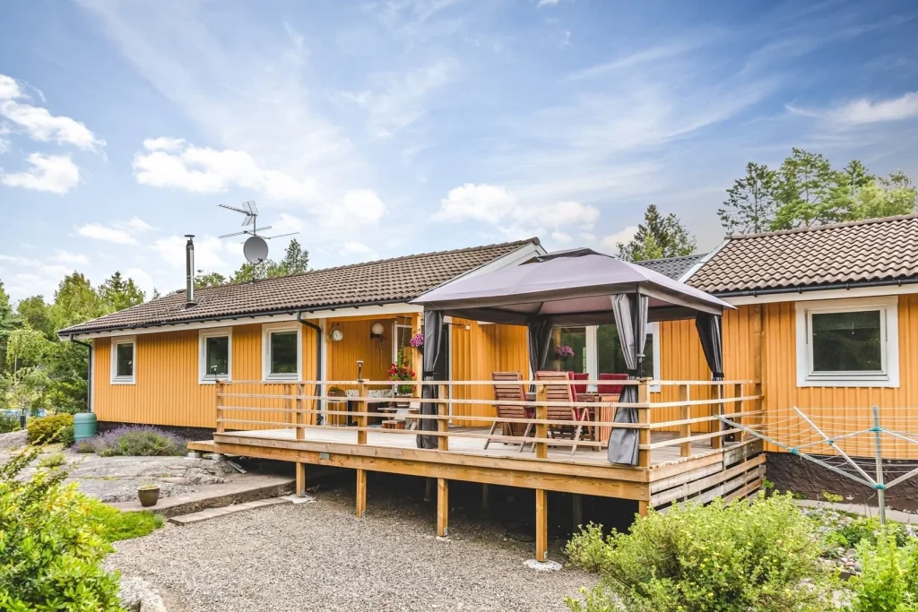 19. Nybyggd Stodmur i Tradgard Sodertalje Fornhojden